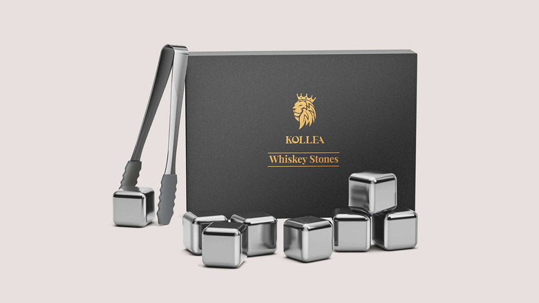 Kollea whiskey stone set on white