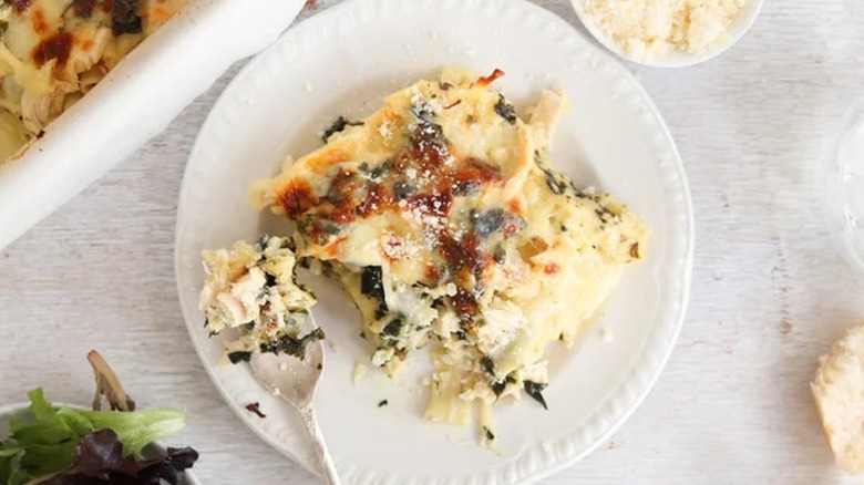 Overview of chicken spinach lasagna