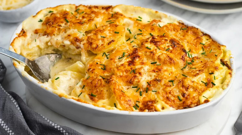 potatoes au gratin with gruyere