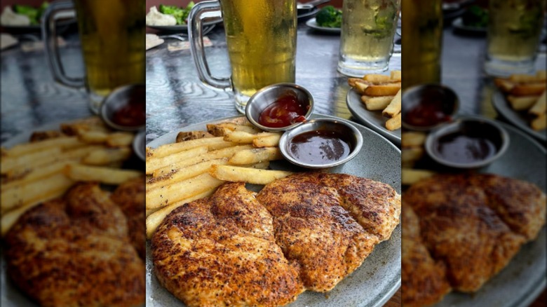 grilled chicken sauce and fries