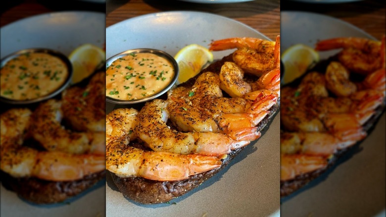 shrimp on brown bread