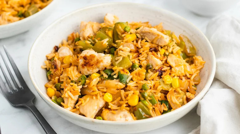 Fried rice with chicken 