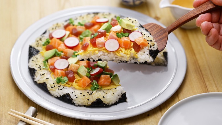 Sushi pizza