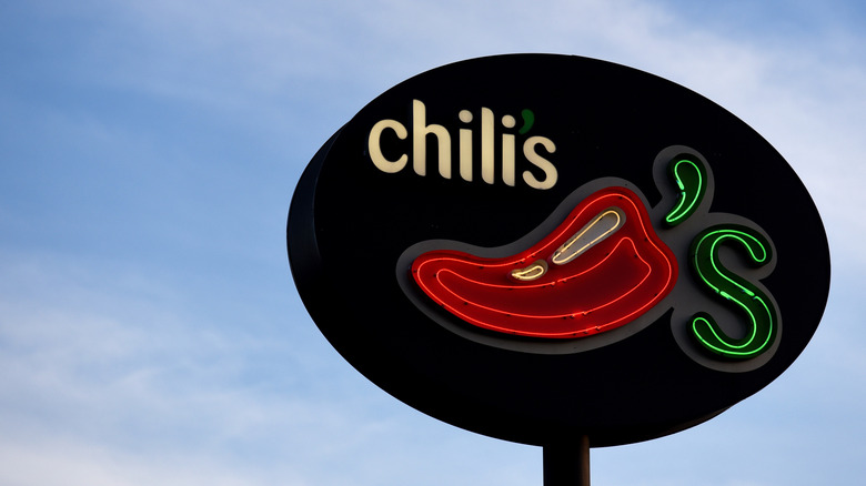Chili's sign
