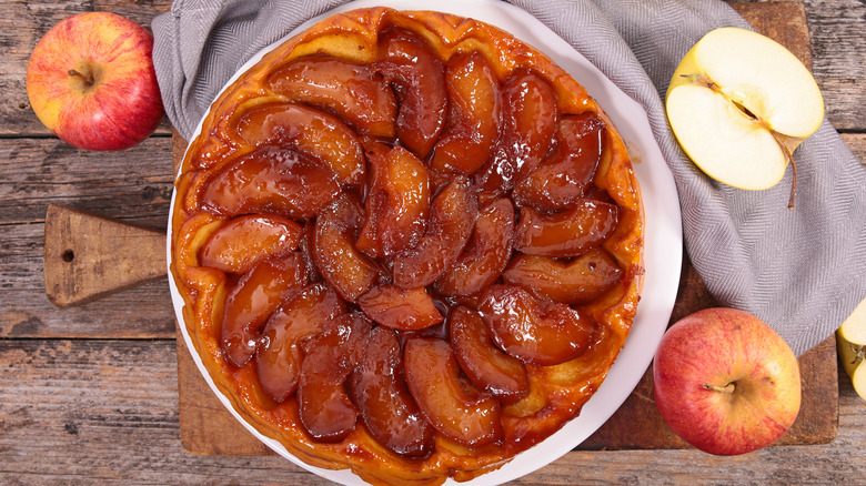 overhead of apple tarte tatin