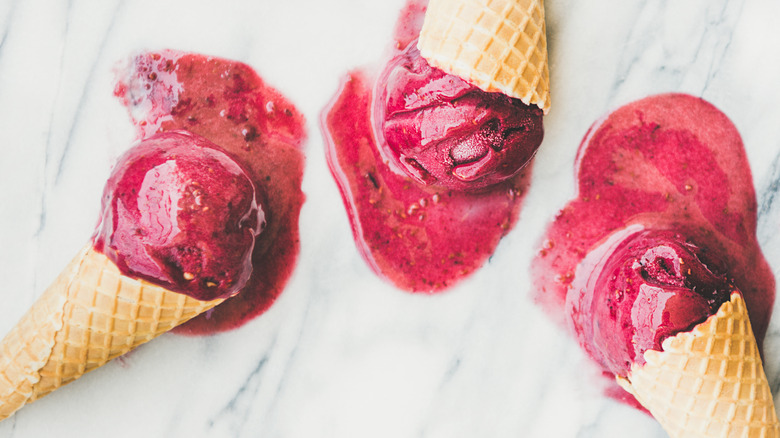 Melting berry cones