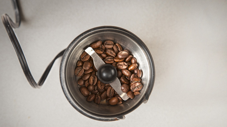 coffee grinder and electric cable