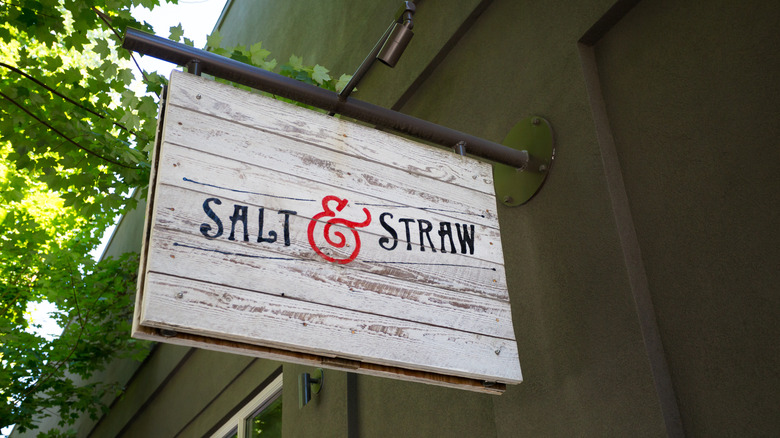 Salt & Straw sign