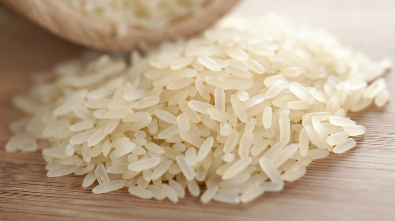 Instant rice grains