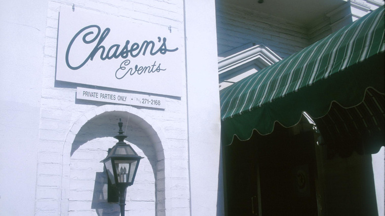 Chasen's restaurant sign and awning