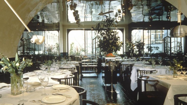 Old-timey image of the interior of Mr. Chow's London location