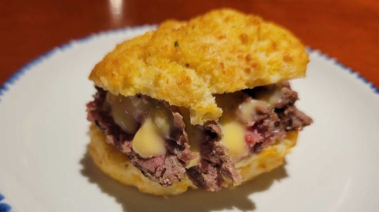 Cheddar Bay Biscuit Slider