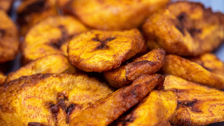 many fried plantains