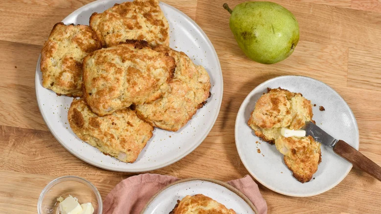 Ginger and pear scones