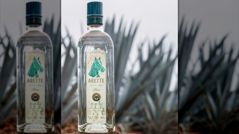 Tequila Arette Blanco bottle