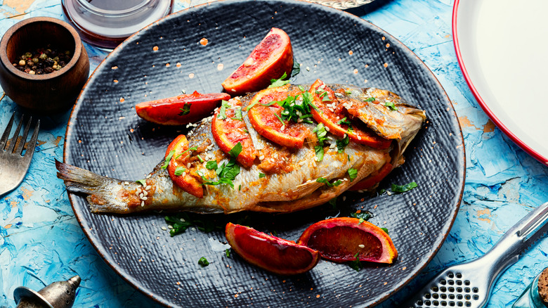 grilled fish with citrus