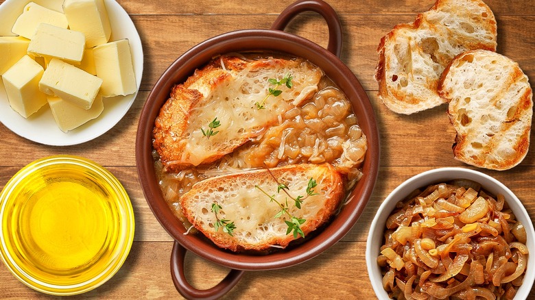 French onion soup and ingredients