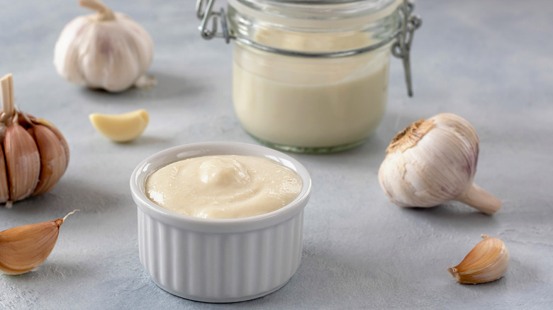 mayonnaise and garlic cloves