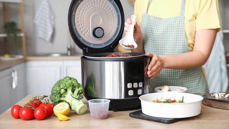 Cooking food in rice cooker