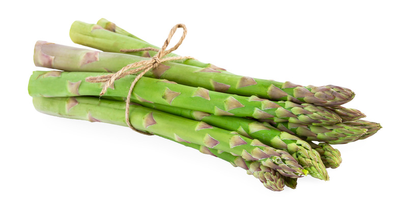 bundle of large asparagus