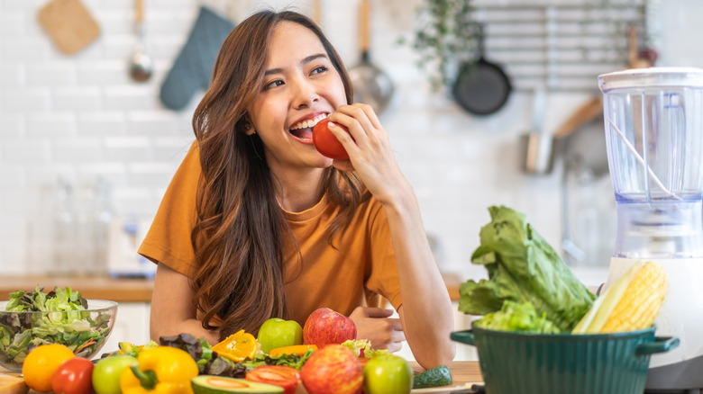 Person eating vegetarian food