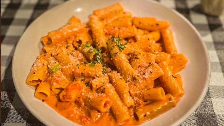 Penne in red sauce 