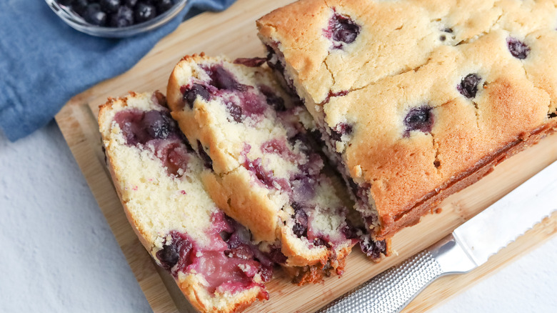 blueberry bread sliced