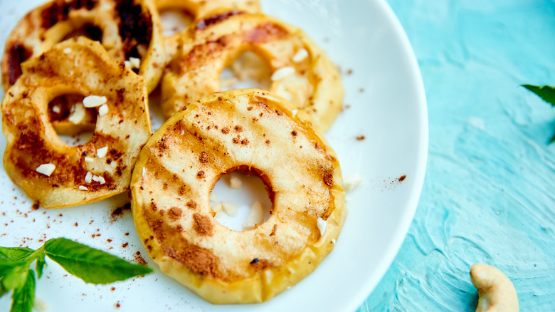 Grilled apple rings