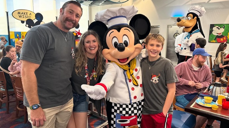 family meeting Mickey Mouse at Chef Mickey's