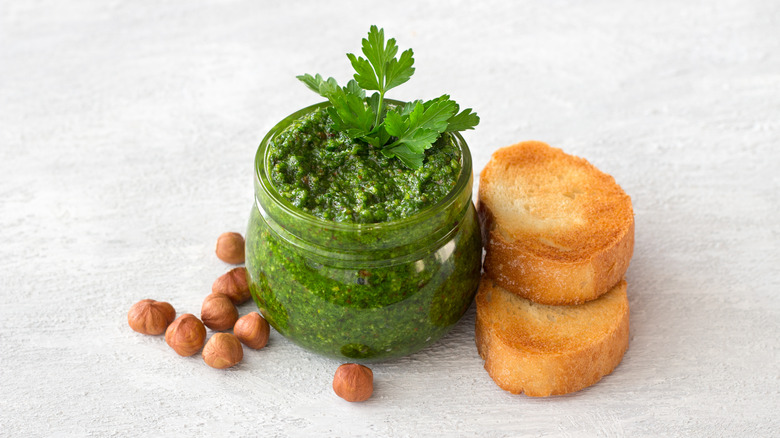 Hazelnuts and hazelnut pesto