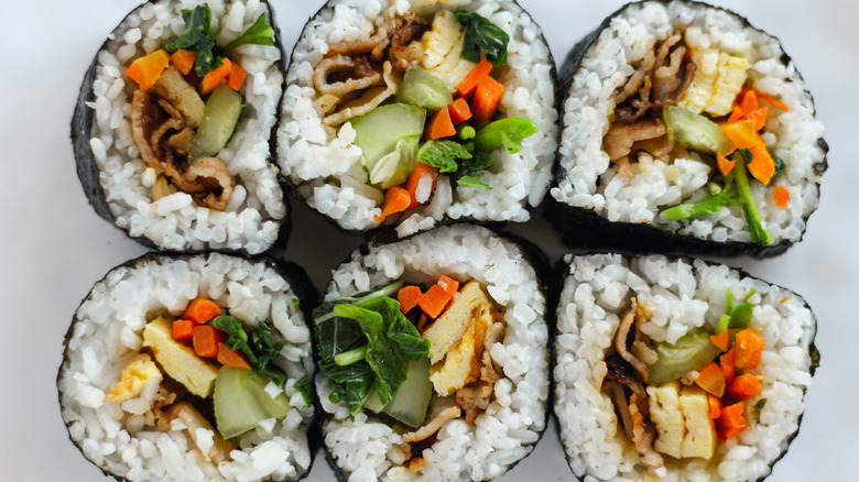 Six kimbap rolls