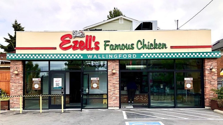 Ezell's Famous Chicken Wallingford location exterior