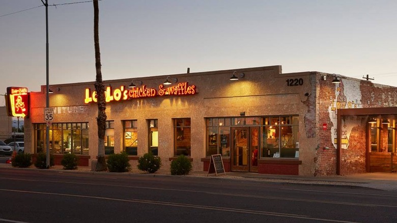 Lo-Lo's Chicken & Waffles Central Ave location exterior