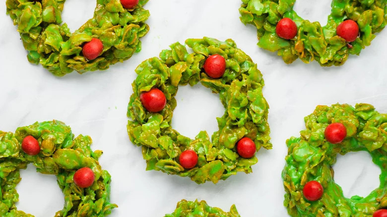 Christmas wreath cookies with M&Ms