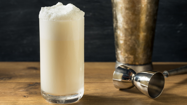 ramos gin fizz