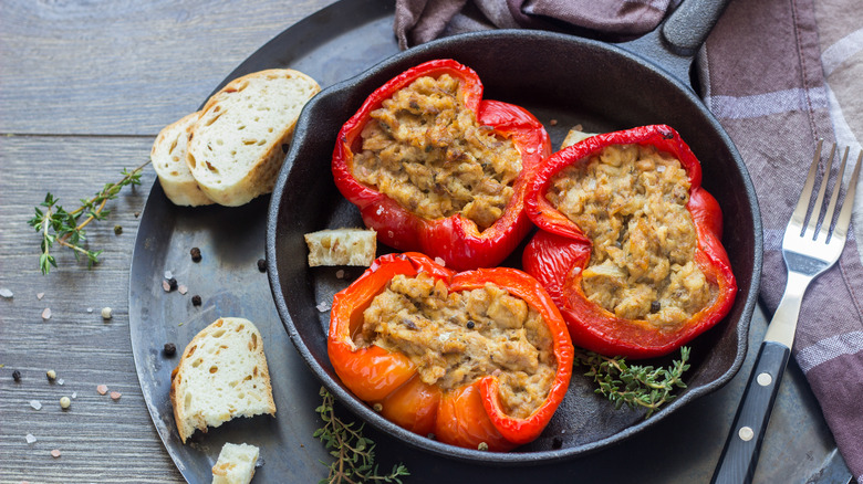 Stuffed bell peppers with bread