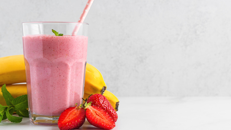 banana strawberry smoothie glass