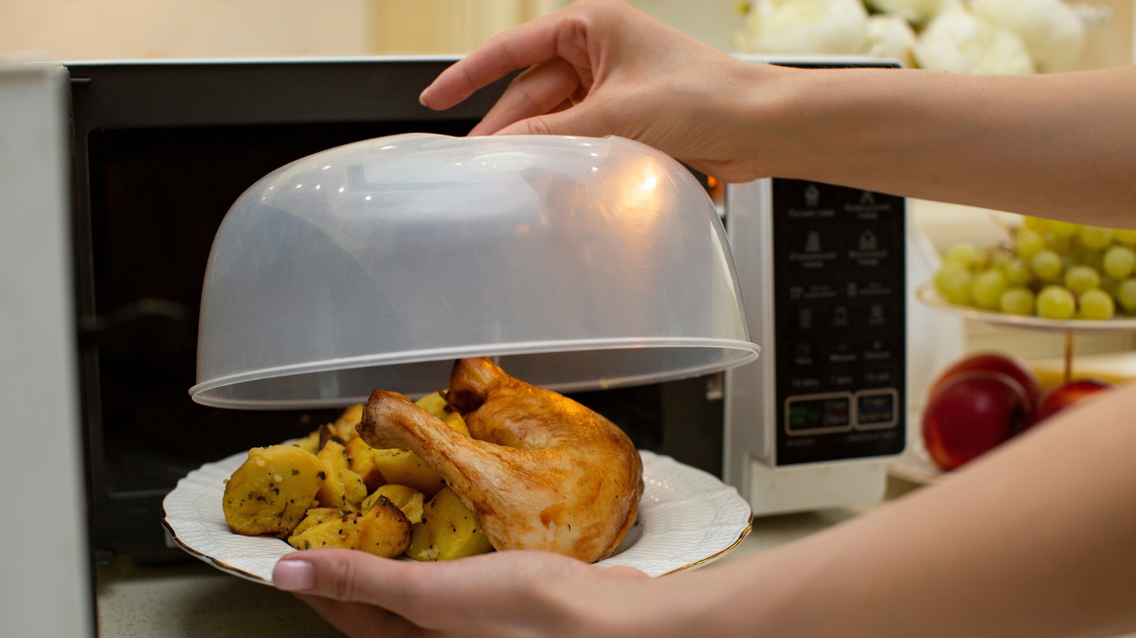 11 Foods You Should Never Reheat In The Microwave