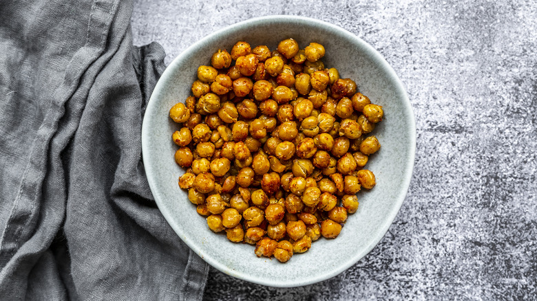 bowl of spiced and roasted chicpeas