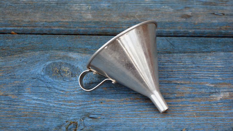 metal funnel with handle