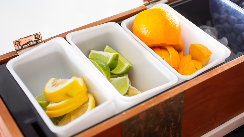 Restaurant fruit tray