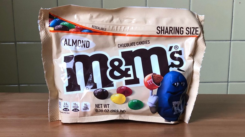 Almond M&M sharing bag