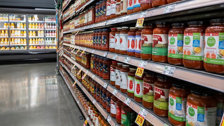 Jars of marinara on shelves