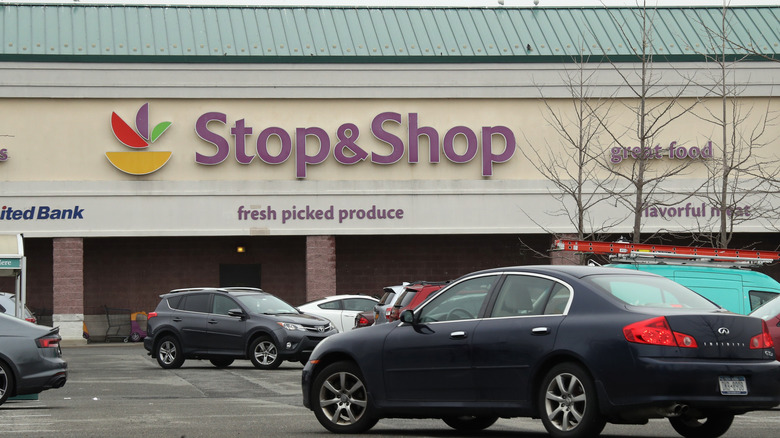 Stop & Shop storefront