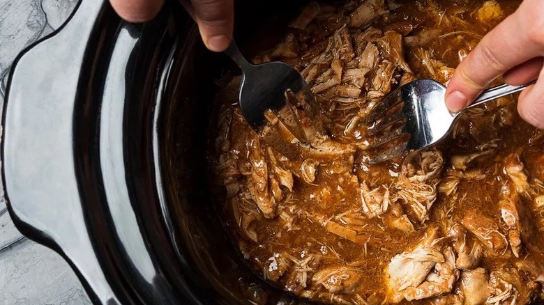 Shredding bbq chicken in slow cooker