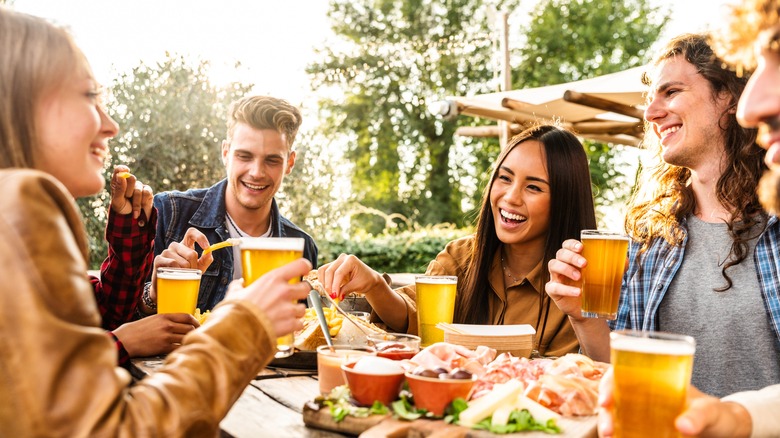 People drinking beer