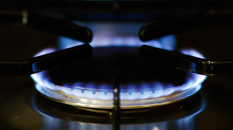 gas burner on low flame