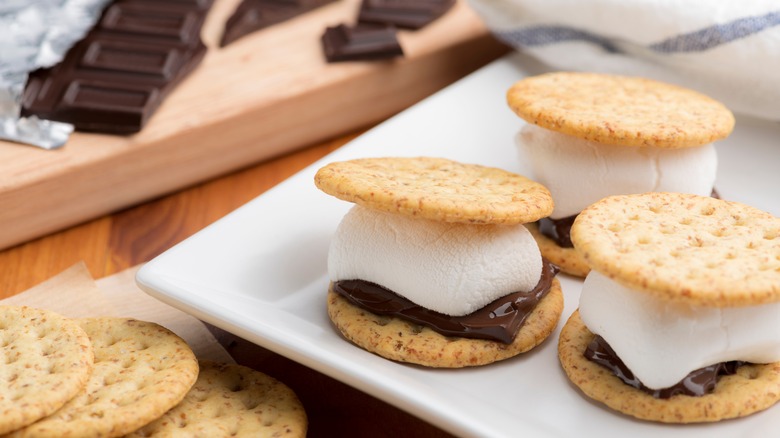 S'mores with water crackers