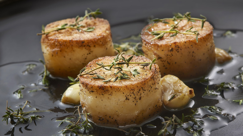 Fondant potatoes with thyme