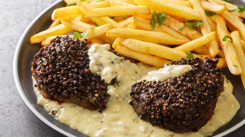 steak au poivre with fries